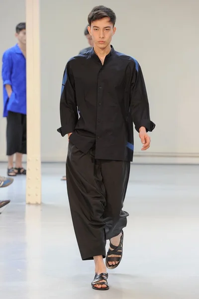 Look 8